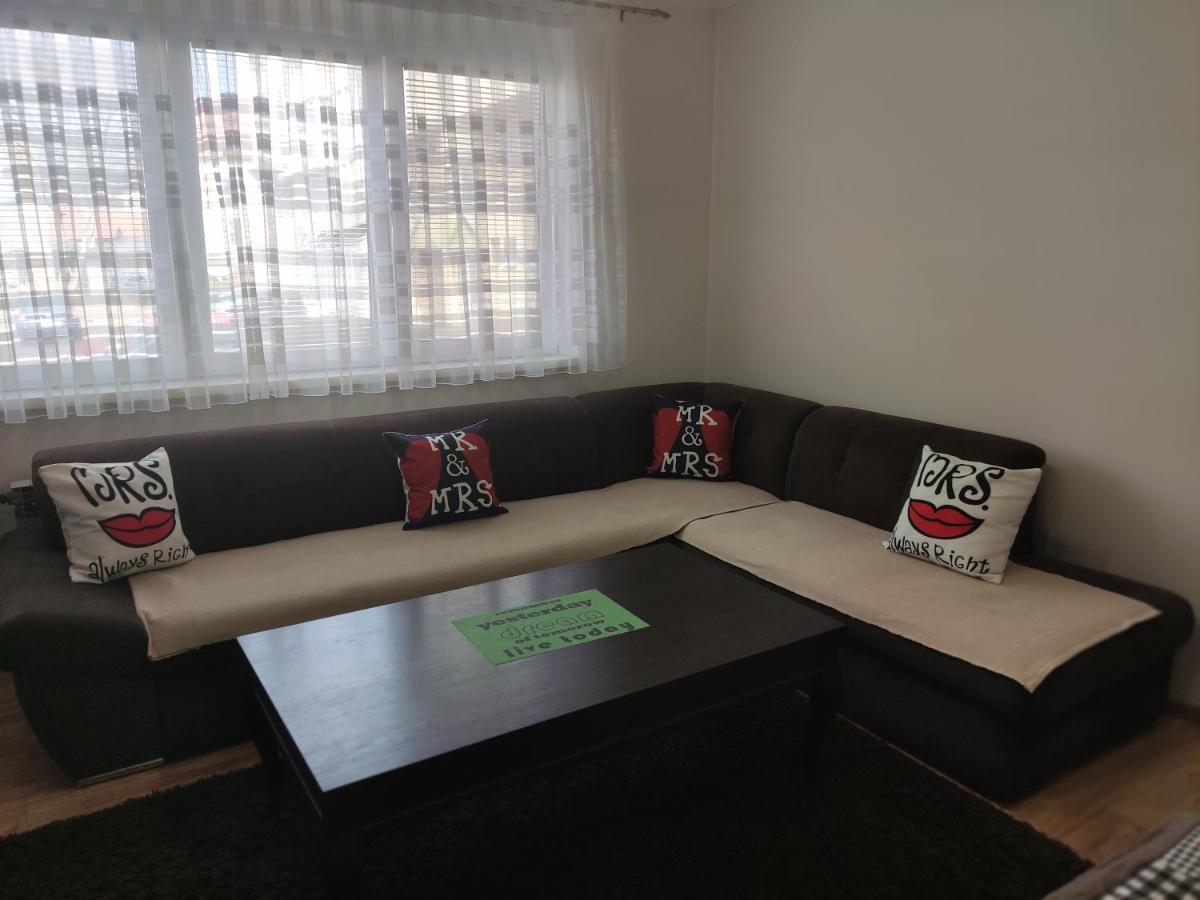 Apartmani Sarah 투즐라 외부 사진