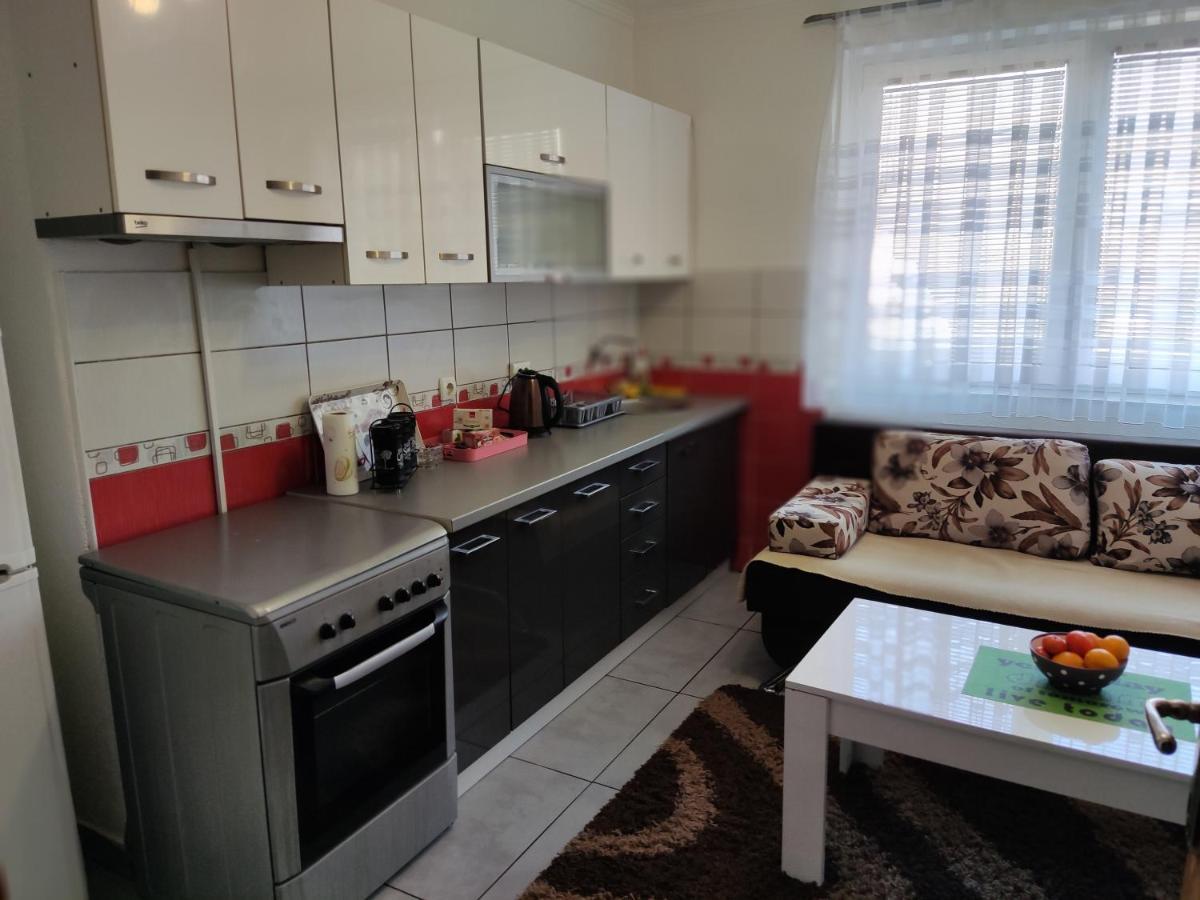 Apartmani Sarah 투즐라 외부 사진