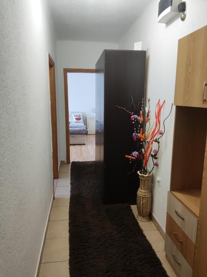 Apartmani Sarah 투즐라 외부 사진